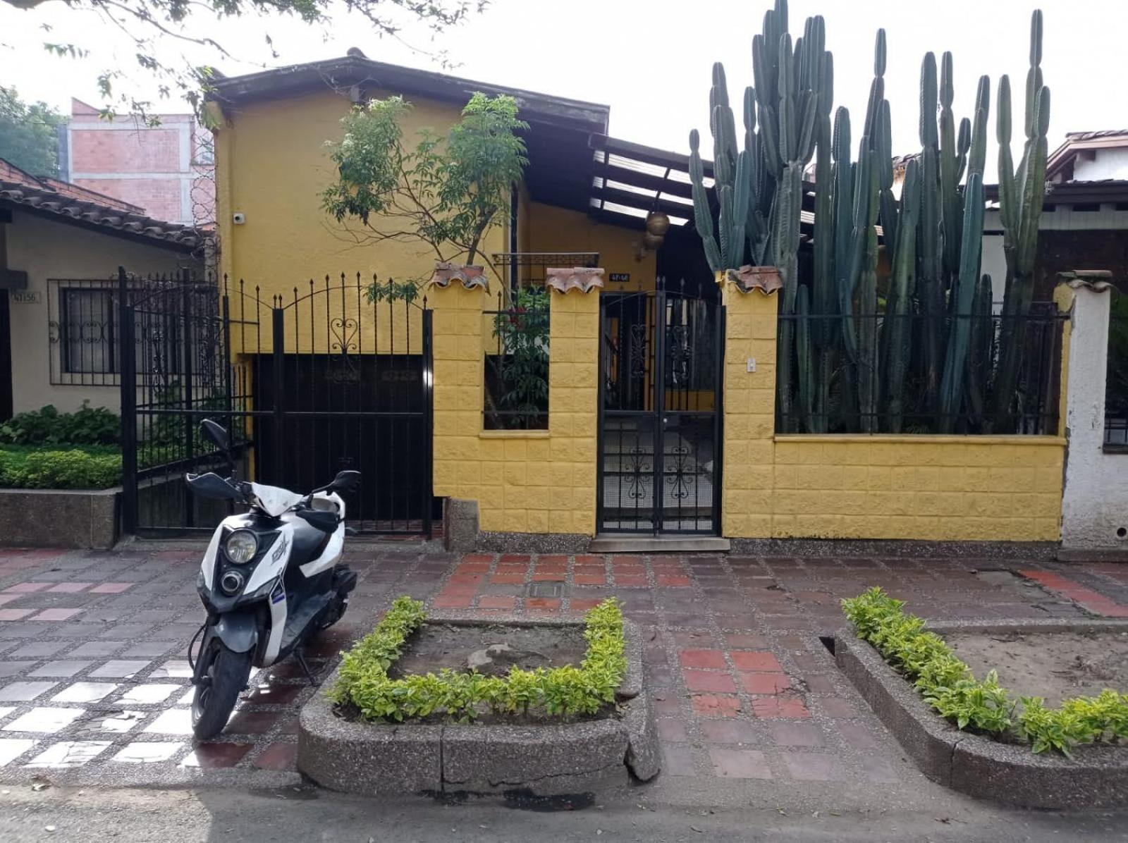 Yellow House Hostel Medellín Exteriör bild